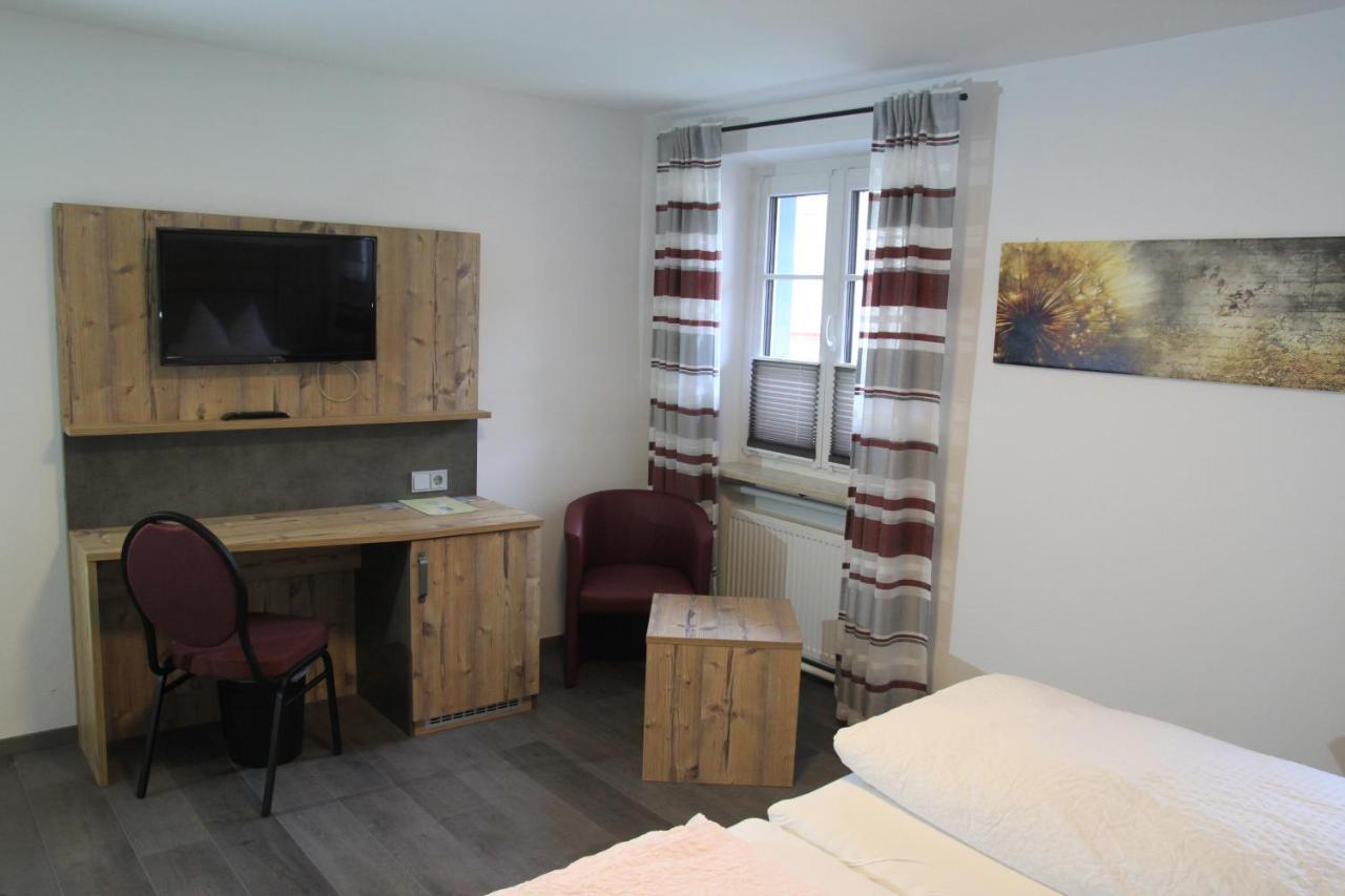 Hotel-Gasthof Zur Post Velburg Dış mekan fotoğraf