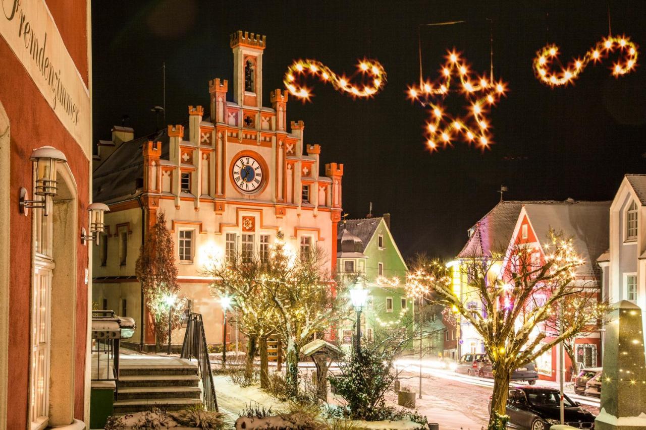 Hotel-Gasthof Zur Post Velburg Dış mekan fotoğraf