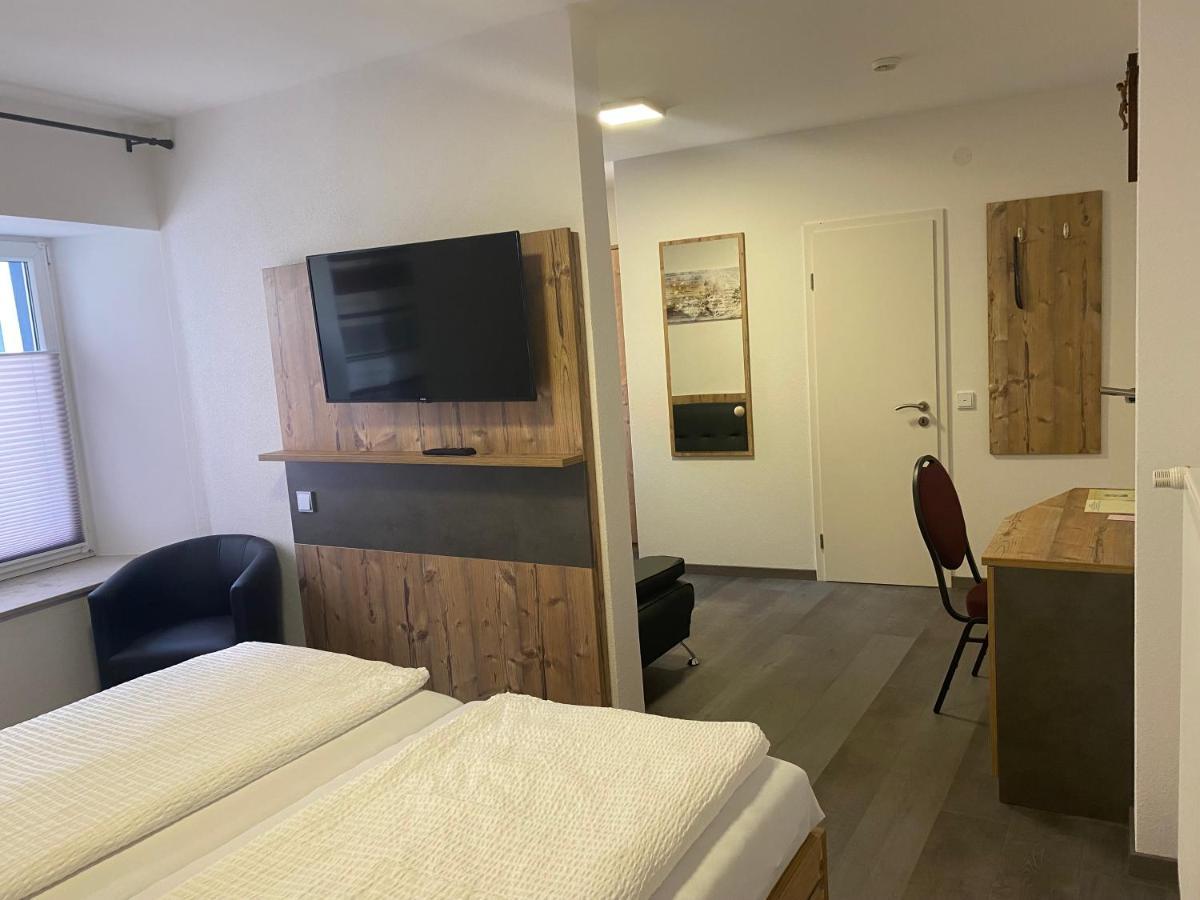 Hotel-Gasthof Zur Post Velburg Dış mekan fotoğraf