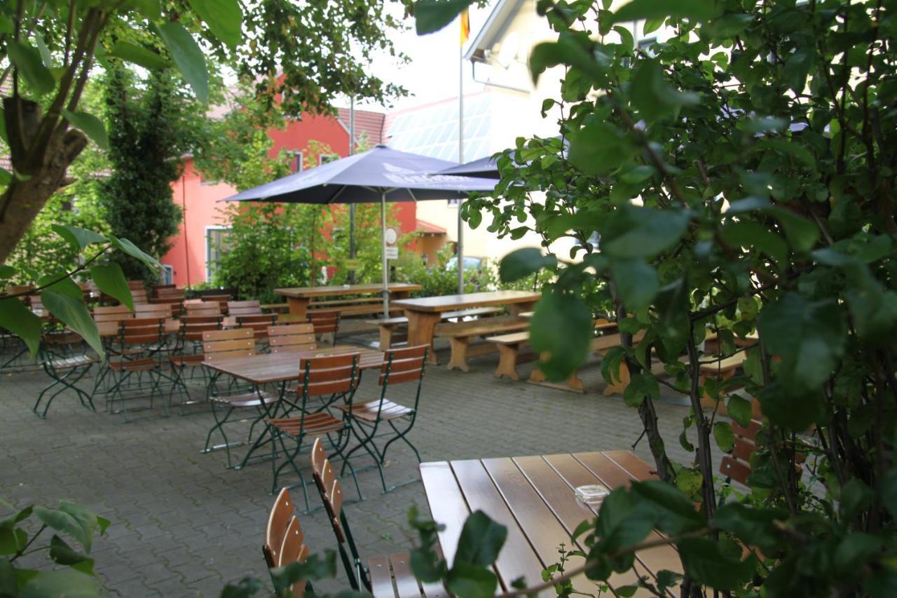 Hotel-Gasthof Zur Post Velburg Dış mekan fotoğraf