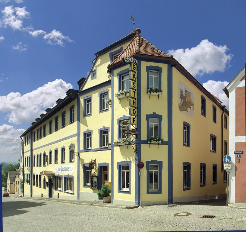 Hotel-Gasthof Zur Post Velburg Dış mekan fotoğraf