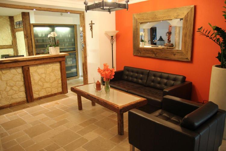 Hotel-Gasthof Zur Post Velburg Dış mekan fotoğraf